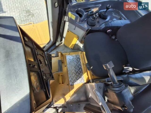 Катерпиллер D6T, объемом двигателя 0 л и пробегом 0 тыс. км за 145000 $, фото 3 на Automoto.ua