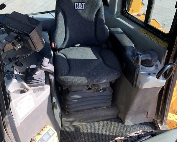 Катерпиллер D6T, объемом двигателя 0 л и пробегом 8 тыс. км за 158271 $, фото 23 на Automoto.ua