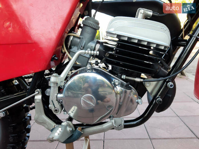 Красный Чезет Cross, объемом двигателя 1.25 л и пробегом 1 тыс. км за 6000 $, фото 3 на Automoto.ua