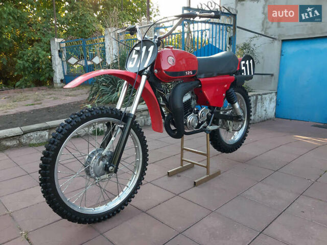 Красный Чезет Cross, объемом двигателя 1.25 л и пробегом 1 тыс. км за 6000 $, фото 2 на Automoto.ua