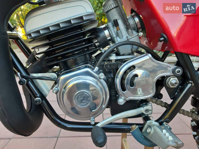 Красный Чезет Cross, объемом двигателя 1.25 л и пробегом 1 тыс. км за 6000 $, фото 4 на Automoto.ua