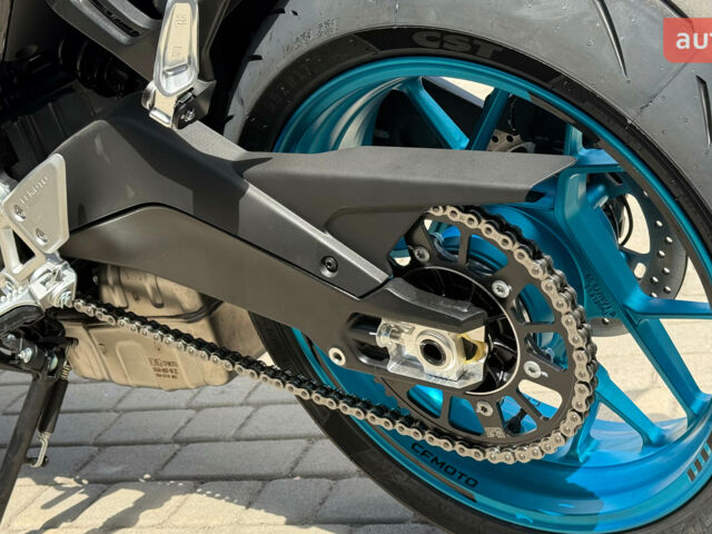 СФ мото 675 SR-R, объемом двигателя 0.68 л и пробегом 0 тыс. км за 8500 $, фото 8 на Automoto.ua