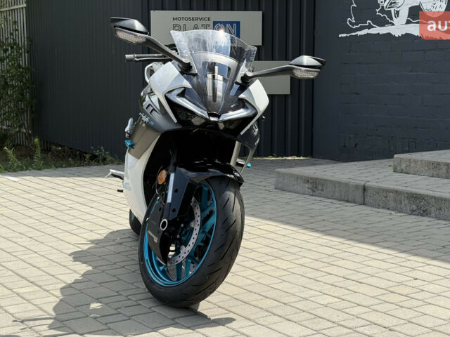 СФ мото 675 SR-R, объемом двигателя 0.68 л и пробегом 0 тыс. км за 8500 $, фото 2 на Automoto.ua