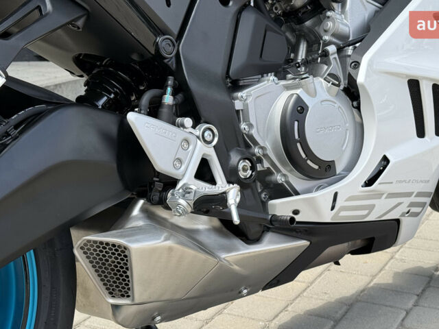 СФ мото 675 SR-R, об'ємом двигуна 0.68 л та пробігом 0 тис. км за 8500 $, фото 6 на Automoto.ua