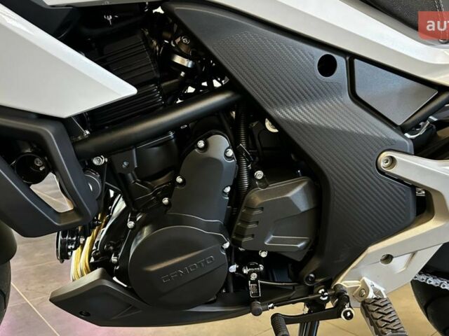 купити нове авто СФ мото 700MT 2025 року від офіційного дилера Вояж Motorsports СФ мото фото