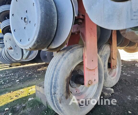 Червоний Челленджер Другая, об'ємом двигуна 0 л та пробігом 0 тис. км за 19180 $, фото 23 на Automoto.ua