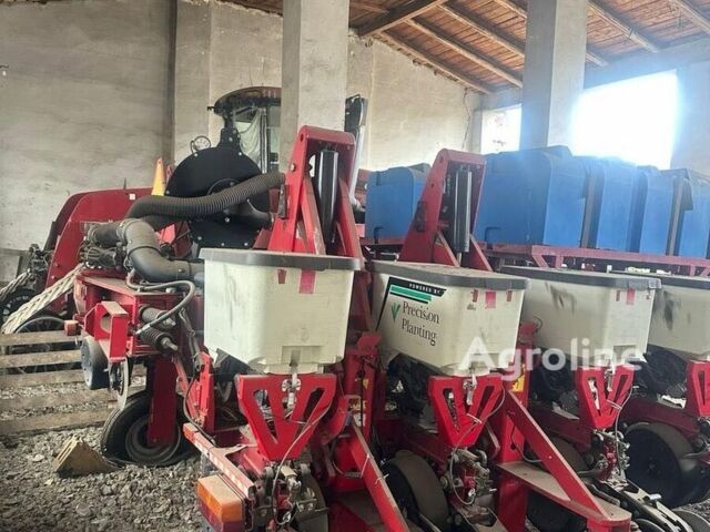 Червоний Челленджер Другая, об'ємом двигуна 0 л та пробігом 0 тис. км за 25461 $, фото 5 на Automoto.ua