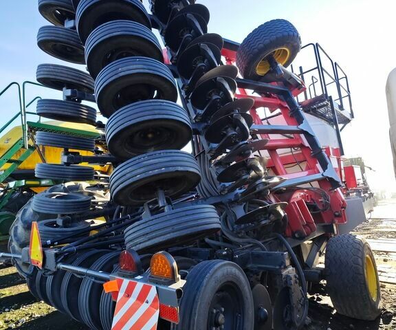 Червоний Челленджер Другая, об'ємом двигуна 0 л та пробігом 0 тис. км за 40103 $, фото 15 на Automoto.ua