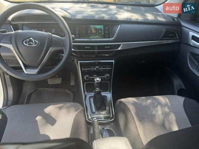 Белый Чанган Auchan A600EV, объемом двигателя 0 л и пробегом 27 тыс. км за 13000 $, фото 4 на Automoto.ua