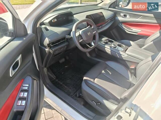 Білий Чанган CS 55 Plus, об'ємом двигуна 1.5 л та пробігом 2 тис. км за 21184 $, фото 16 на Automoto.ua