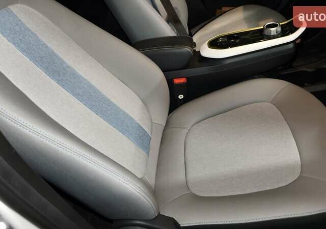 Белый Чанган E-Star, объемом двигателя 0 л и пробегом 6 тыс. км за 11500 $, фото 4 на Automoto.ua