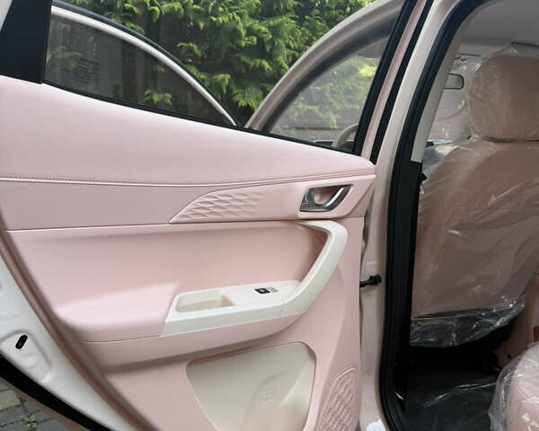 Бежевый Чанган E-Star, объемом двигателя 0 л и пробегом 4 тыс. км за 14000 $, фото 4 на Automoto.ua