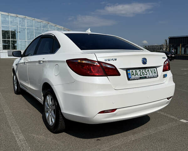 Белый Чанган Eado, объемом двигателя 0 л и пробегом 52 тыс. км за 8999 $, фото 3 на Automoto.ua