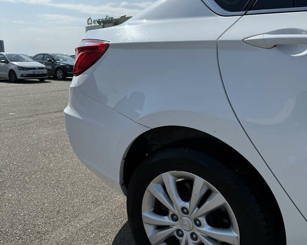 Белый Чанган Eado, объемом двигателя 0 л и пробегом 52 тыс. км за 8999 $, фото 13 на Automoto.ua