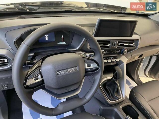 Белый Чанган Hunter, объемом двигателя 1.9 л и пробегом 1 тыс. км за 33008 $, фото 12 на Automoto.ua