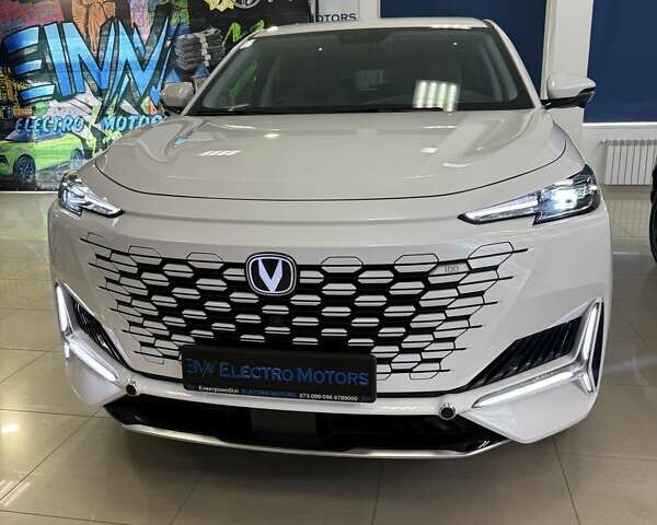 Белый Чанган Uni-K, объемом двигателя 1.49 л и пробегом 18 тыс. км за 26999 $, фото 12 на Automoto.ua