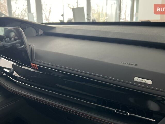 Чанган Uni-K, объемом двигателя 2 л и пробегом 0 тыс. км за 31953 $, фото 40 на Automoto.ua