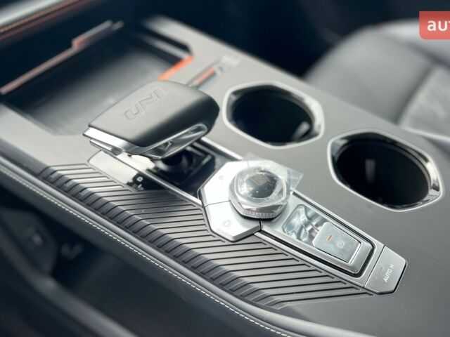 Чанган Uni-K, объемом двигателя 2 л и пробегом 0 тыс. км за 30948 $, фото 36 на Automoto.ua