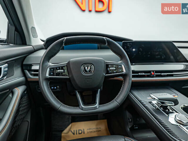 Серый Чанган Uni-K, объемом двигателя 2 л и пробегом 5 тыс. км за 28868 $, фото 12 на Automoto.ua