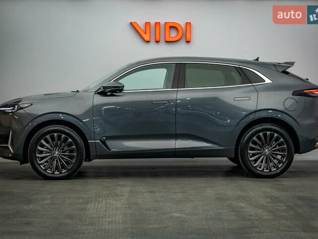 Серый Чанган Uni-K, объемом двигателя 2 л и пробегом 5 тыс. км за 28868 $, фото 2 на Automoto.ua