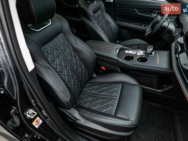 Серый Чанган Uni-K, объемом двигателя 2 л и пробегом 5 тыс. км за 28868 $, фото 19 на Automoto.ua