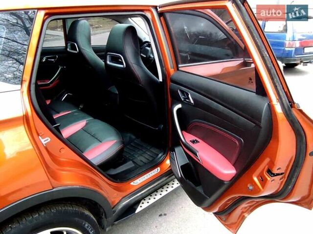 Оранжевый Changfeng Leopaard CS9, объемом двигателя 0 л и пробегом 30 тыс. км за 20000 $, фото 12 на Automoto.ua