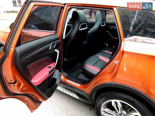 Оранжевый Changfeng Leopaard CS9, объемом двигателя 0 л и пробегом 30 тыс. км за 20000 $, фото 9 на Automoto.ua