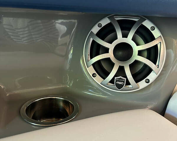 Белый Чапаррал 162, объемом двигателя 0 л и пробегом 0 тыс. км за 60000 $, фото 14 на Automoto.ua