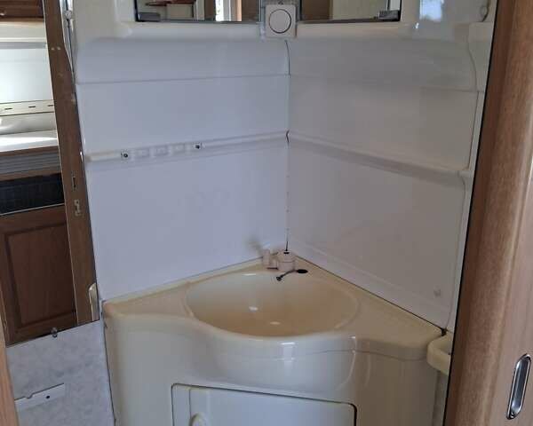 Белый Чатеау 460, объемом двигателя 0 л и пробегом 10 тыс. км за 5960 $, фото 8 на Automoto.ua