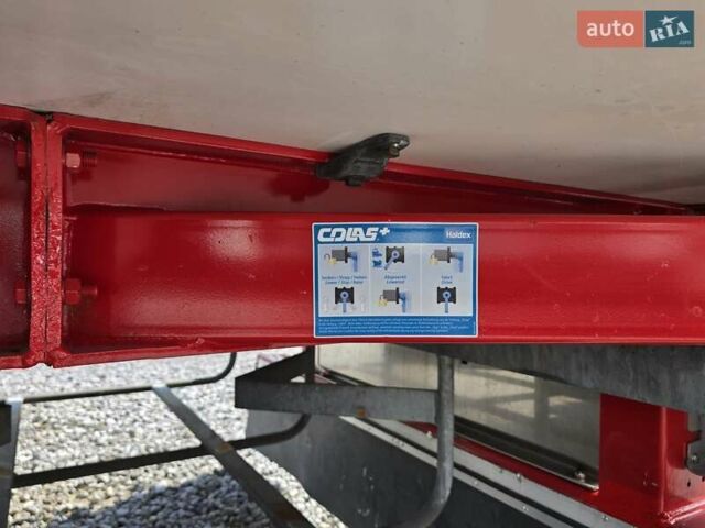 Череау С-382, об'ємом двигуна 0 л та пробігом 568 тис. км за 39852 $, фото 6 на Automoto.ua