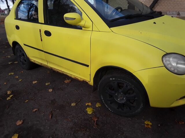 Желтый Чери A21, объемом двигателя 1.3 л и пробегом 159 тыс. км за 2200 $, фото 2 на Automoto.ua