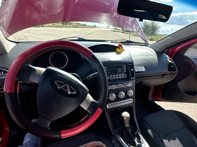 Красный Чери А3, объемом двигателя 1.6 л и пробегом 108 тыс. км за 4000 $, фото 4 на Automoto.ua