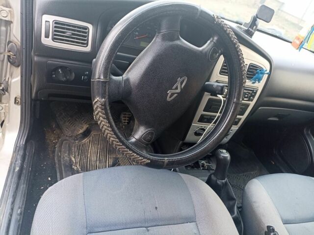 Серый Чери А3, объемом двигателя 1.6 л и пробегом 75 тыс. км за 2000 $, фото 7 на Automoto.ua