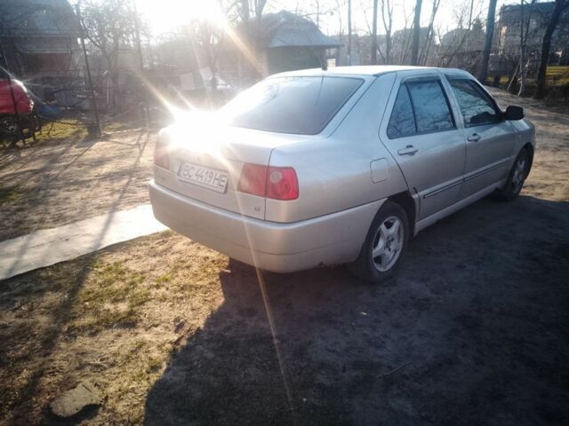 Бежевый Чери Амулет, объемом двигателя 1.6 л и пробегом 200 тыс. км за 1300 $, фото 4 на Automoto.ua