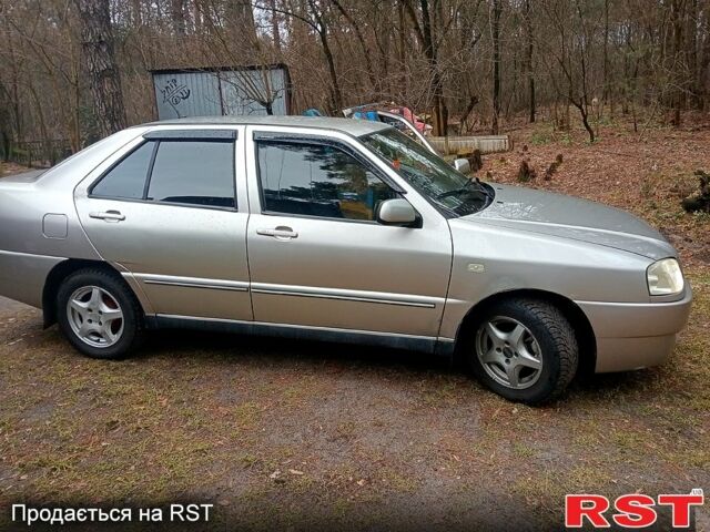 Чери Амулет 2007 в Броварах на Automoto.ua Бежевый Чери Амулет, объемом двигателя 1.6 л и пробегом 168 тыс. км за 1500 $, фото 4 на Automoto.ua