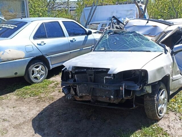 Бежевий Чері Амулет, об'ємом двигуна 1.6 л та пробігом 117 тис. км за 2400 $, фото 4 на Automoto.ua
