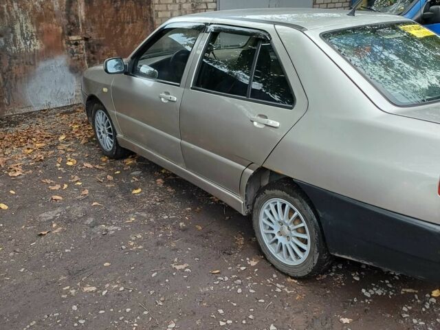 Бежевый Чери Амулет, объемом двигателя 1.6 л и пробегом 282 тыс. км за 2000 $, фото 2 на Automoto.ua