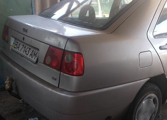 Бежевый Чери Амулет, объемом двигателя 1.6 л и пробегом 100 тыс. км за 1500 $, фото 6 на Automoto.ua