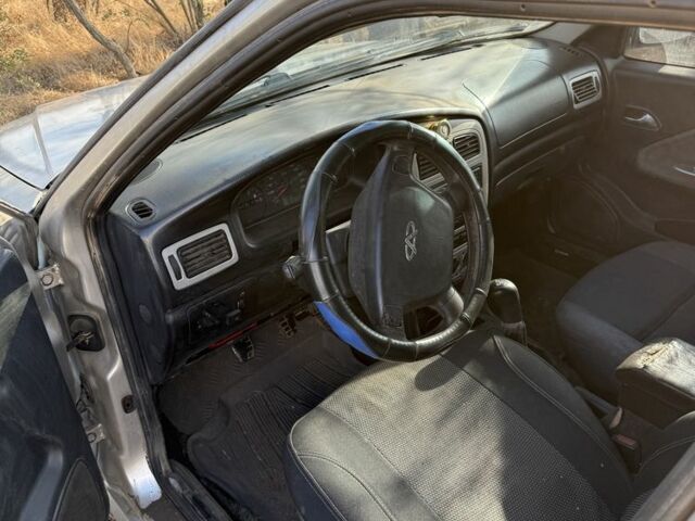 Бежевый Чери Амулет, объемом двигателя 1.6 л и пробегом 360 тыс. км за 1000 $, фото 3 на Automoto.ua