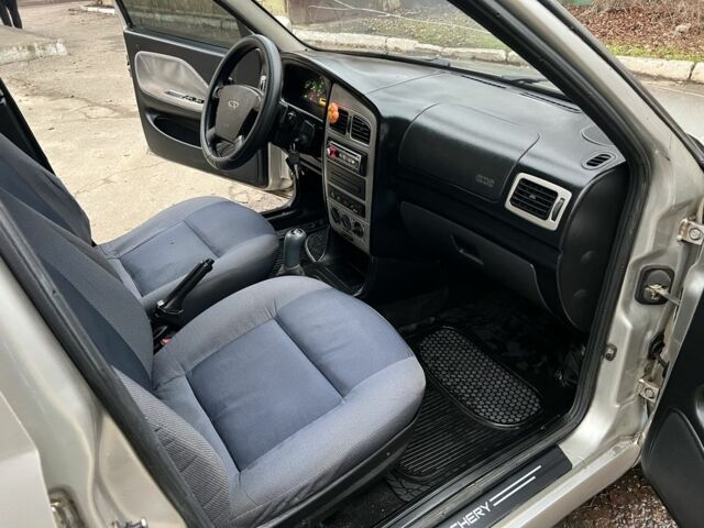 Бежевий Чері Амулет, об'ємом двигуна 1.6 л та пробігом 217 тис. км за 1699 $, фото 19 на Automoto.ua