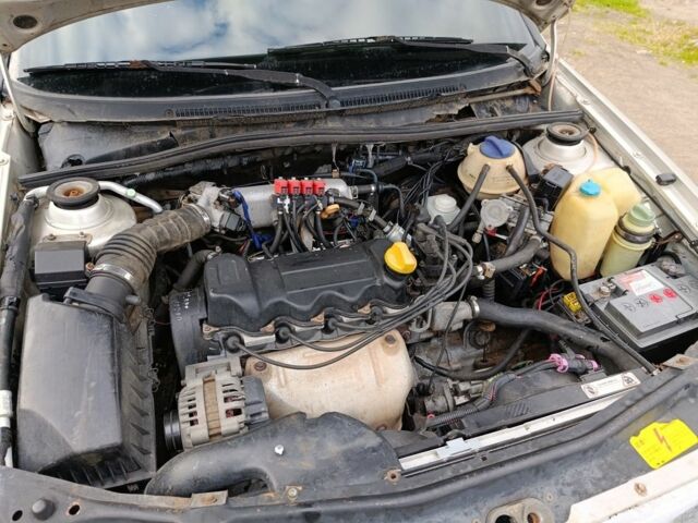 Бежевый Чери Амулет, объемом двигателя 1.6 л и пробегом 260 тыс. км за 980 $, фото 9 на Automoto.ua