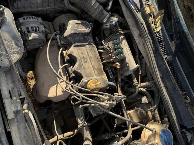 Бежевый Чери Амулет, объемом двигателя 1.6 л и пробегом 360 тыс. км за 1000 $, фото 5 на Automoto.ua