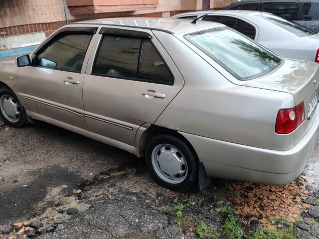 Бежевый Чери Амулет, объемом двигателя 1.6 л и пробегом 260 тыс. км за 1300 $, фото 7 на Automoto.ua