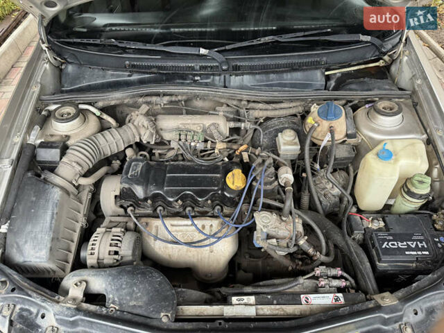 Бежевый Чери Амулет, объемом двигателя 1.6 л и пробегом 148 тыс. км за 1800 $, фото 19 на Automoto.ua