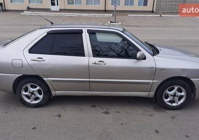 Бежевый Чери Амулет, объемом двигателя 1.6 л и пробегом 130 тыс. км за 1400 $, фото 3 на Automoto.ua