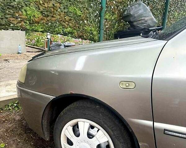 Бежевый Чери Амулет, объемом двигателя 1.6 л и пробегом 165 тыс. км за 1320 $, фото 2 на Automoto.ua