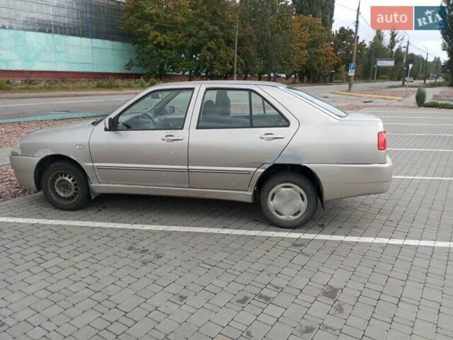 Бежевый Чери Амулет, объемом двигателя 1.6 л и пробегом 100 тыс. км за 1500 $, фото 6 на Automoto.ua