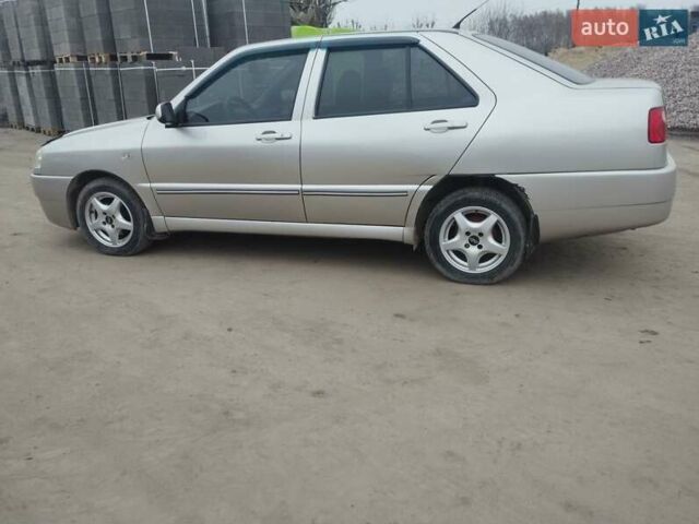 Бежевый Чери Амулет, объемом двигателя 1.6 л и пробегом 70 тыс. км за 1100 $, фото 7 на Automoto.ua