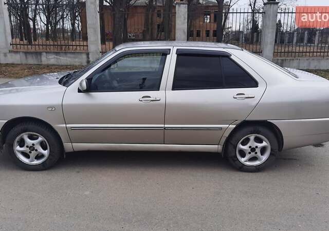 Бежевый Чери Амулет, объемом двигателя 1.6 л и пробегом 130 тыс. км за 1400 $, фото 2 на Automoto.ua