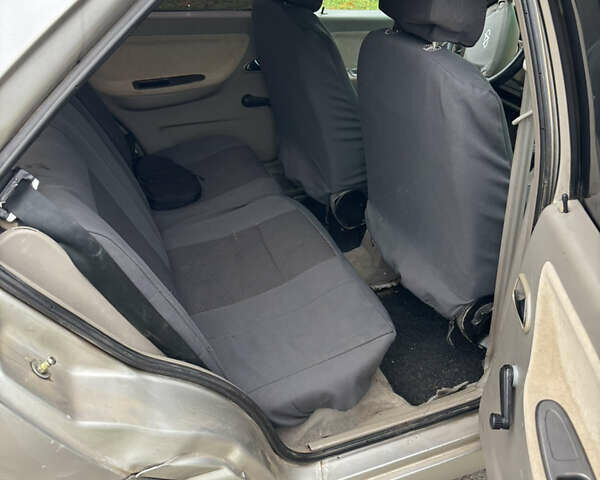 Бежевый Чери Амулет, объемом двигателя 1.6 л и пробегом 250 тыс. км за 1600 $, фото 8 на Automoto.ua